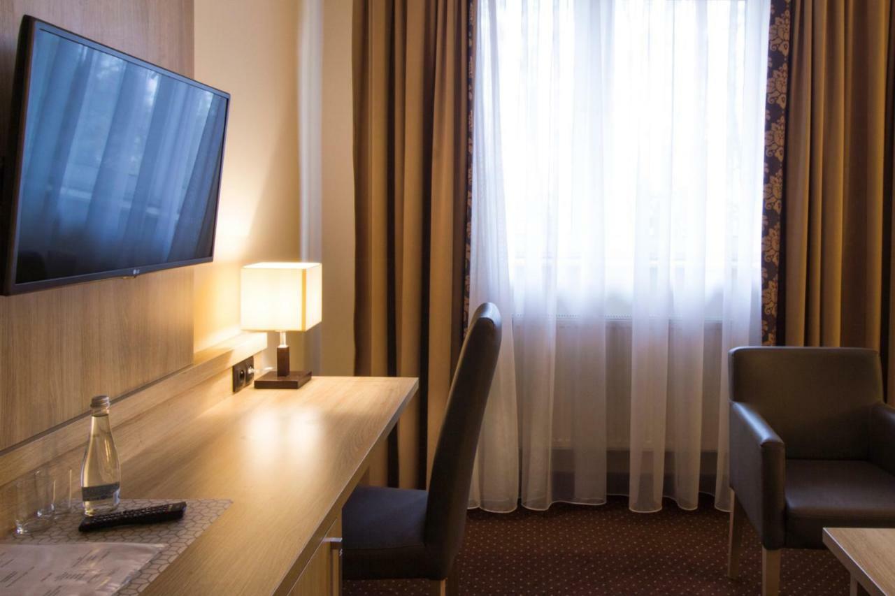 Motel Db2000 Bilgoraj Ngoại thất bức ảnh