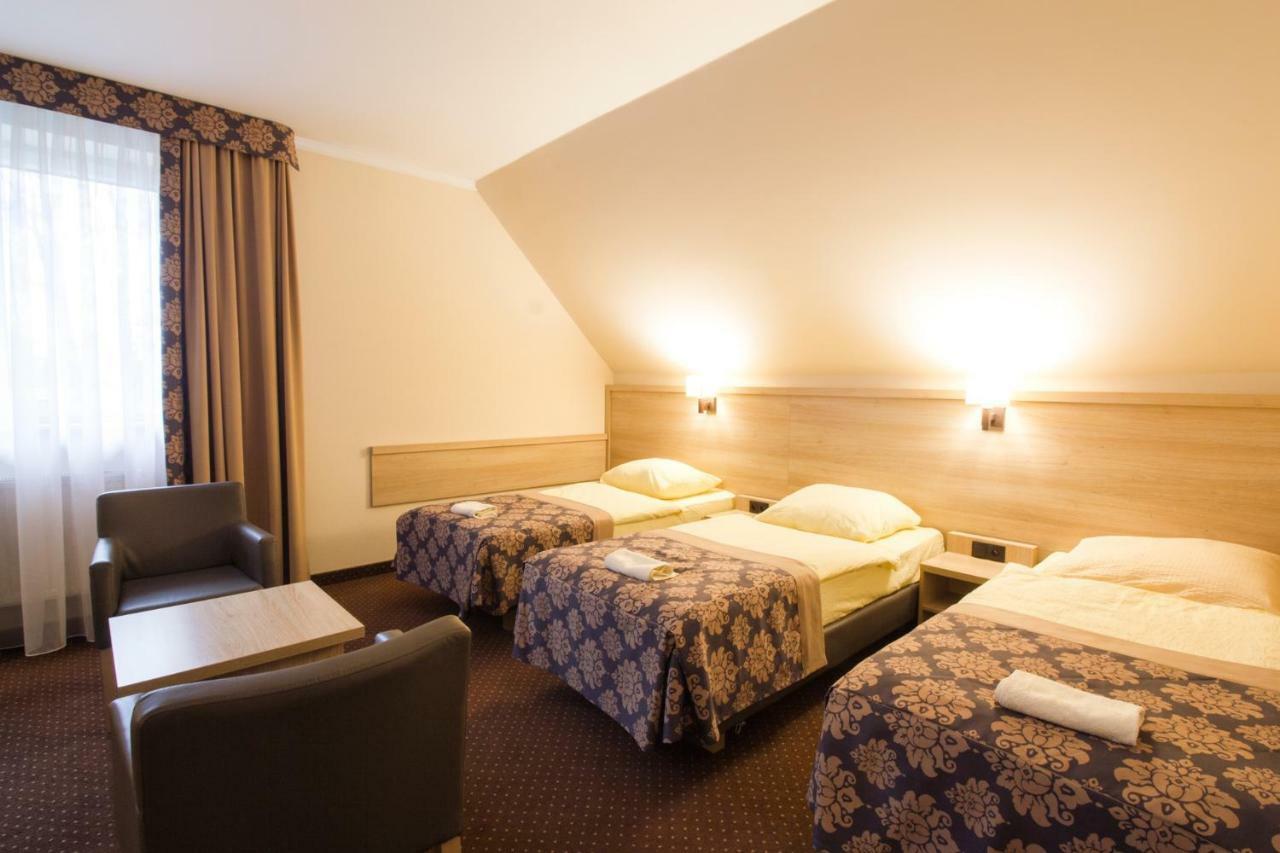 Motel Db2000 Bilgoraj Ngoại thất bức ảnh